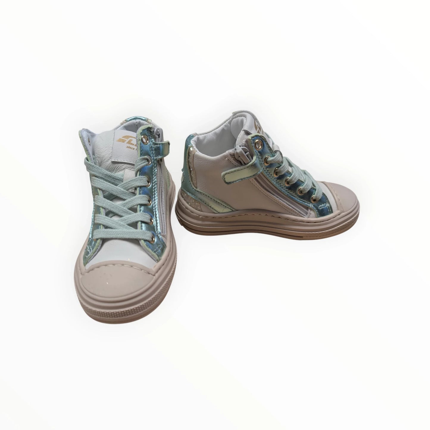Pierrot Outlet hoge sneakers voor kinderen in crèmekleur met mintgroene en zilveren iriserende accenten, veters en rits.
