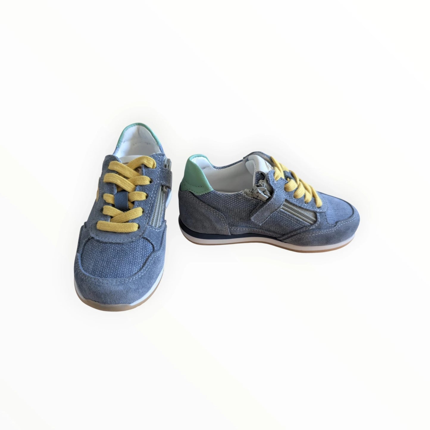Pierrot Outlet sneakers voor jongens in blauw suède en textiel met gele veters en rits.