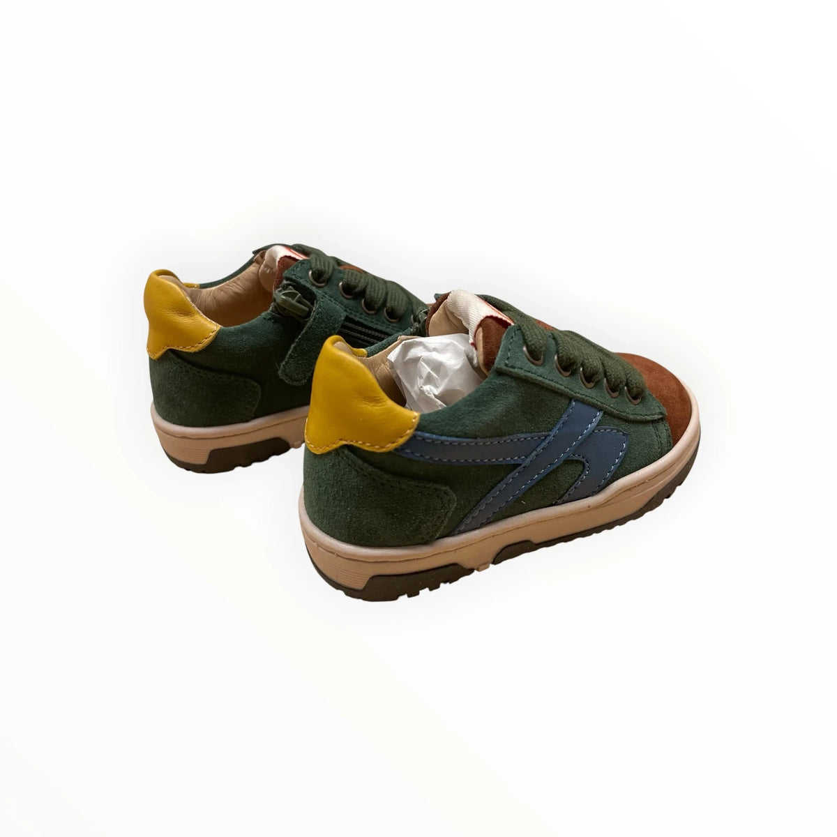 Pierrot Outlet kindersneakers van suède in groen, bruin, blauw en geel met veters en ritssluiting.
