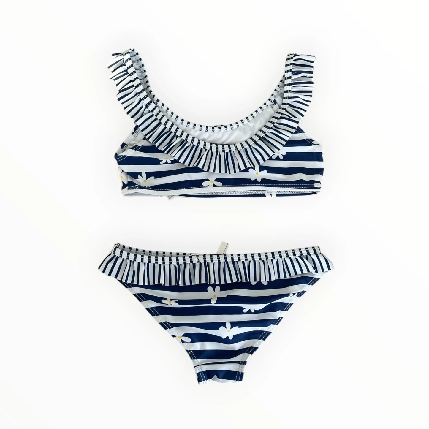 Pierrot Outlet meisjesbikini met marineblauwe strepen, witte bloemenprint en speelse ruches op top en broekje.