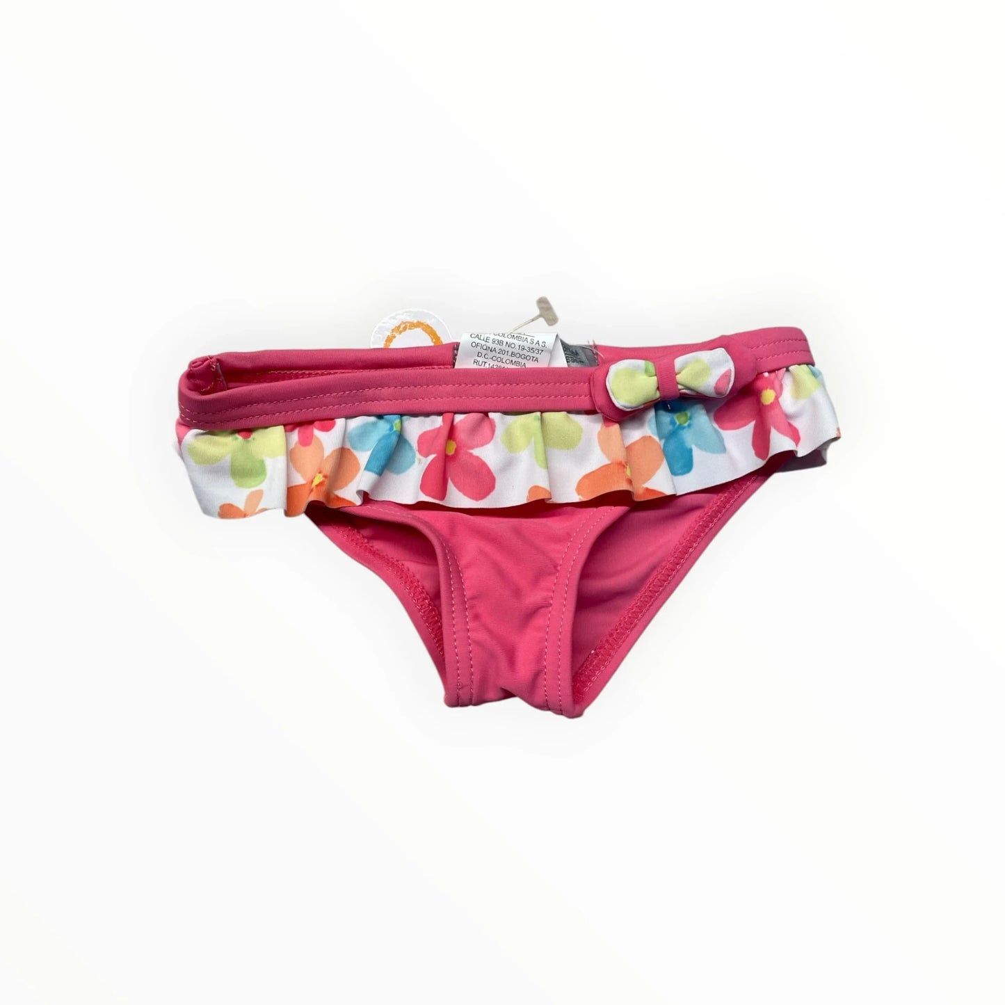 Pierrot Outlet roze meisjes zwembroekje met bloemenprint, ruches en een schattig strikje voor in het water.