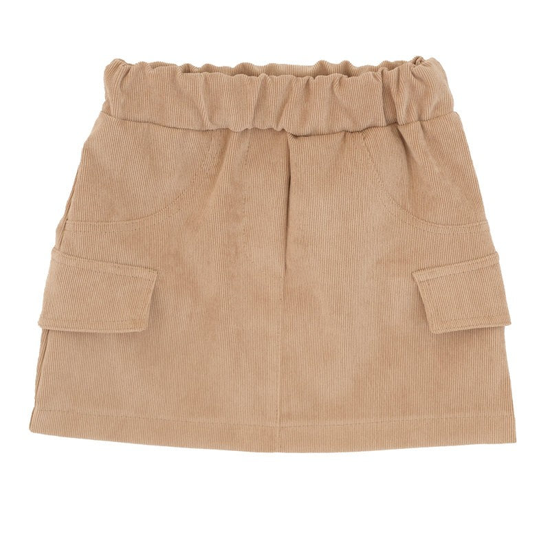 Pierrot Outlet beige corduroy rok met elastische tailleband en twee klepzakken aan de voorzijde