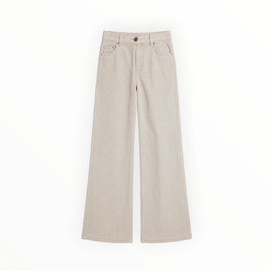 Pierrot Outlet beige corduroy broek met wijde pijpen en een klassieke knoopsluiting voor een stijlvolle look.