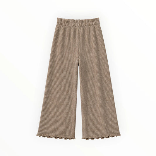 Pierrot Outlet beige geribbelde broek met wijde pijpen en een elastische tailleband en golvende zoom.