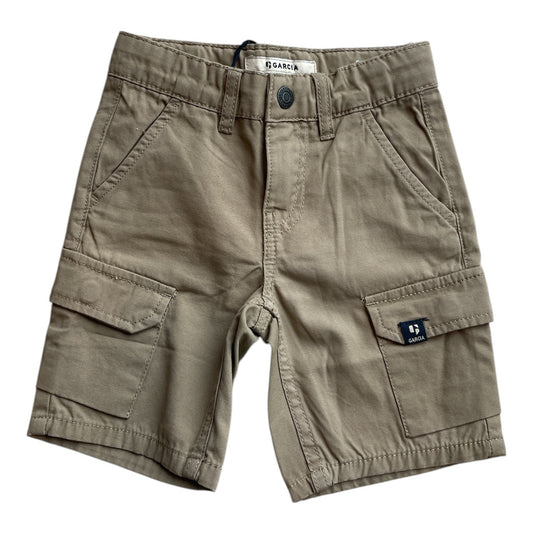 Pierrot Outlet beige katoenen cargo shorts voor jongens met meerdere zakken en logo detail.
