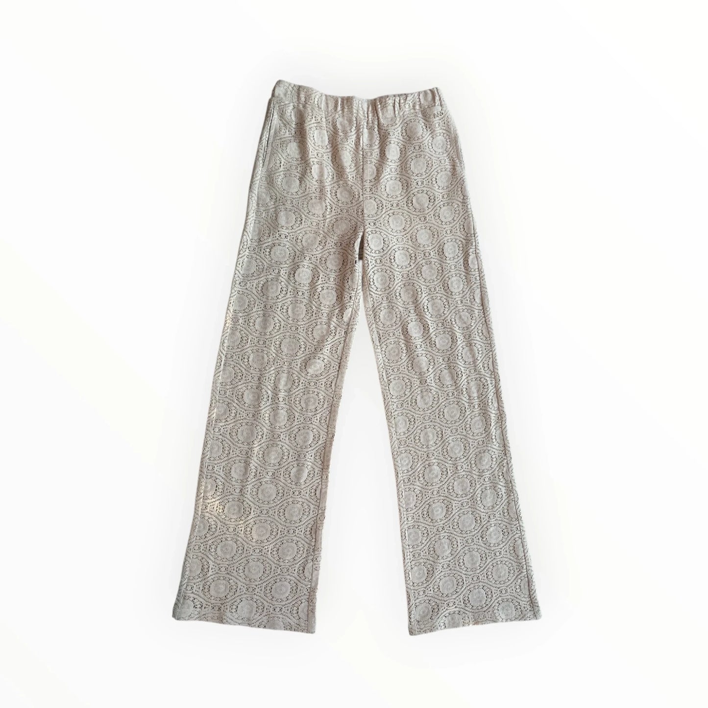 Pierrot Outlet beige kanten broek met wijde pijpen en geometrisch patroon, ideaal voor een zomerse look.