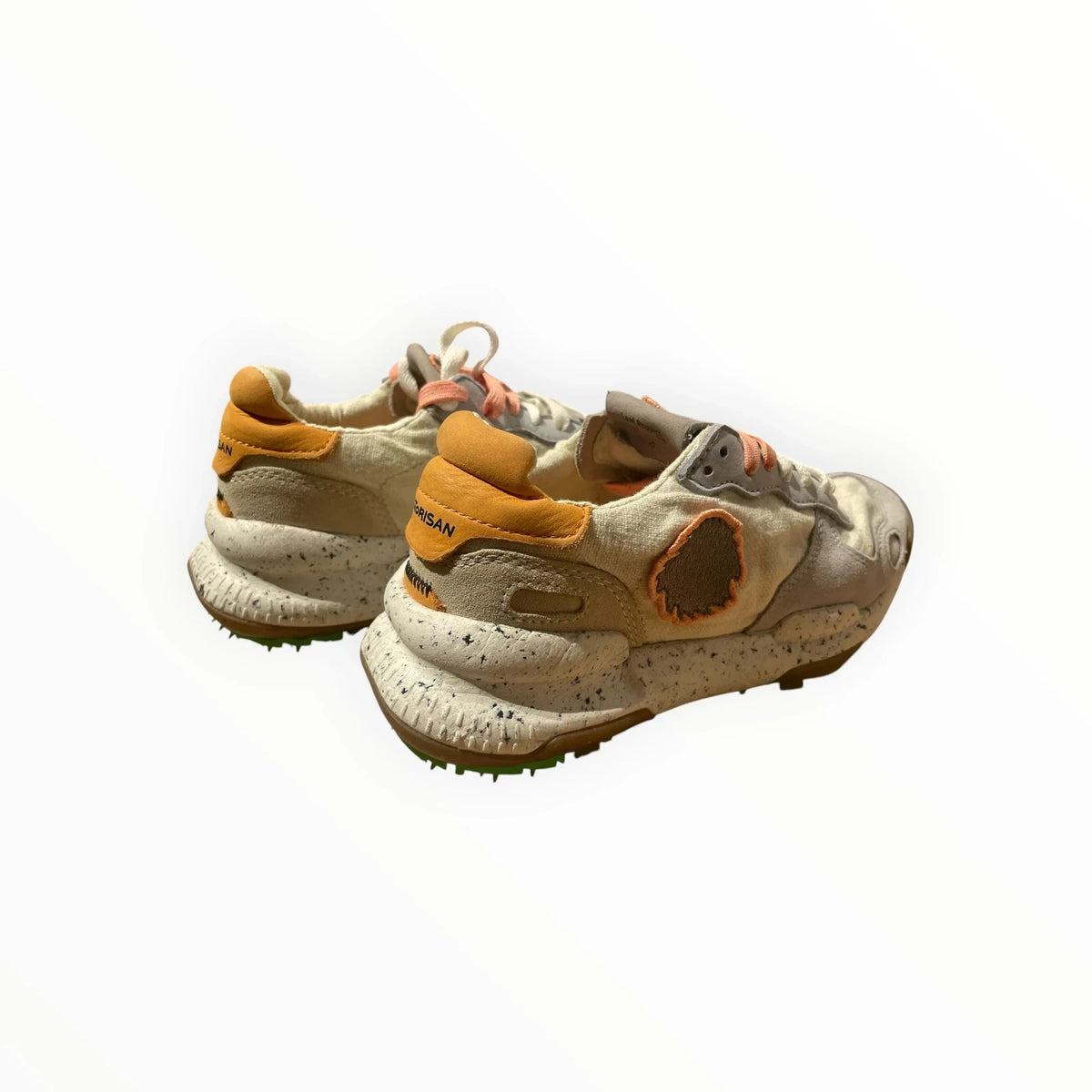 Pierrot Outlet herensneakers in beige en zandkleurig canvas en suède met oranje accenten en gespikkelde zool