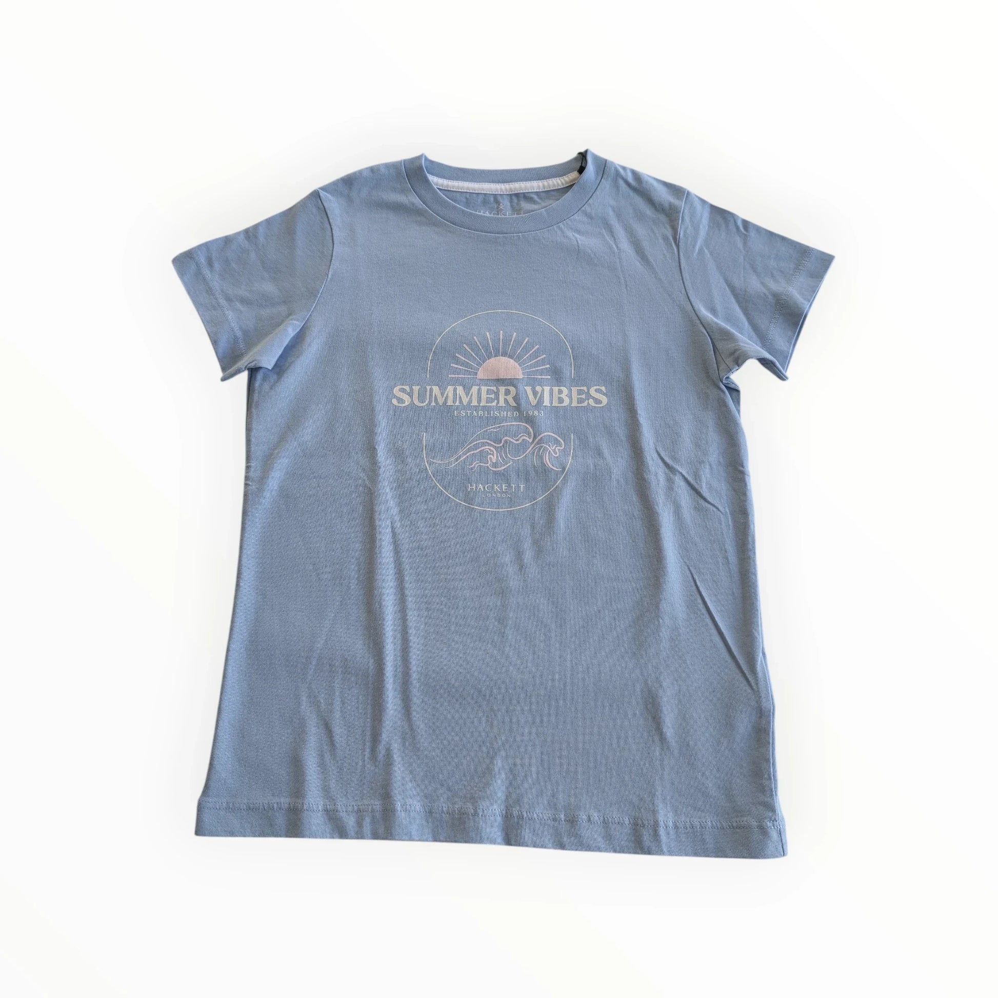 Pierrot Outlet blauw katoenen T-shirt met korte mouwen en ronde hals. Zomerse print met 'SUMMER VIBES' en zonsondergang.