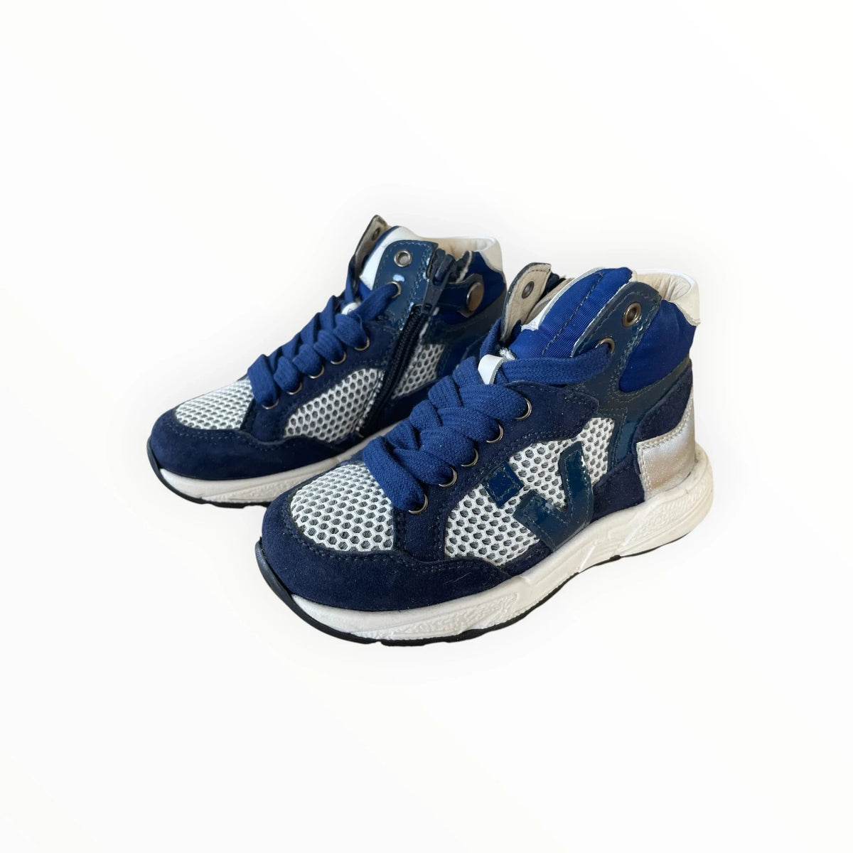 Pierrot Outlet sportieve high-top kindersneakers in blauw en wit suède met mesh en handige ritssluiting