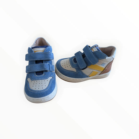 Pierrot Outlet blauwe suède en leren kindersneakers met klittenbandsluiting en perforaties
