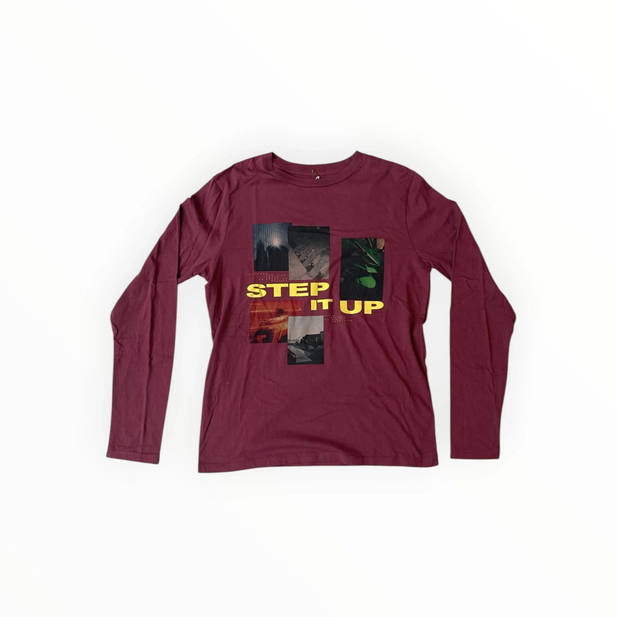 Pierrot Outlet bordeauxrood shirt met lange mouwen en gele grafische STEP IT UP print op de voorzijde