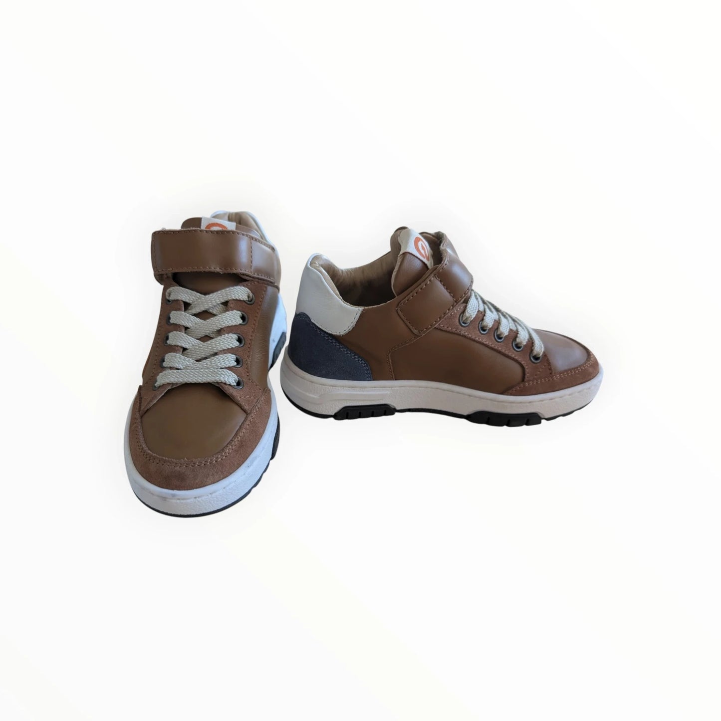 Bruine leren sneakers van Pierrot Outlet met veters en klittenbandsluiting, oranje en blauwe accenten, witte zool
