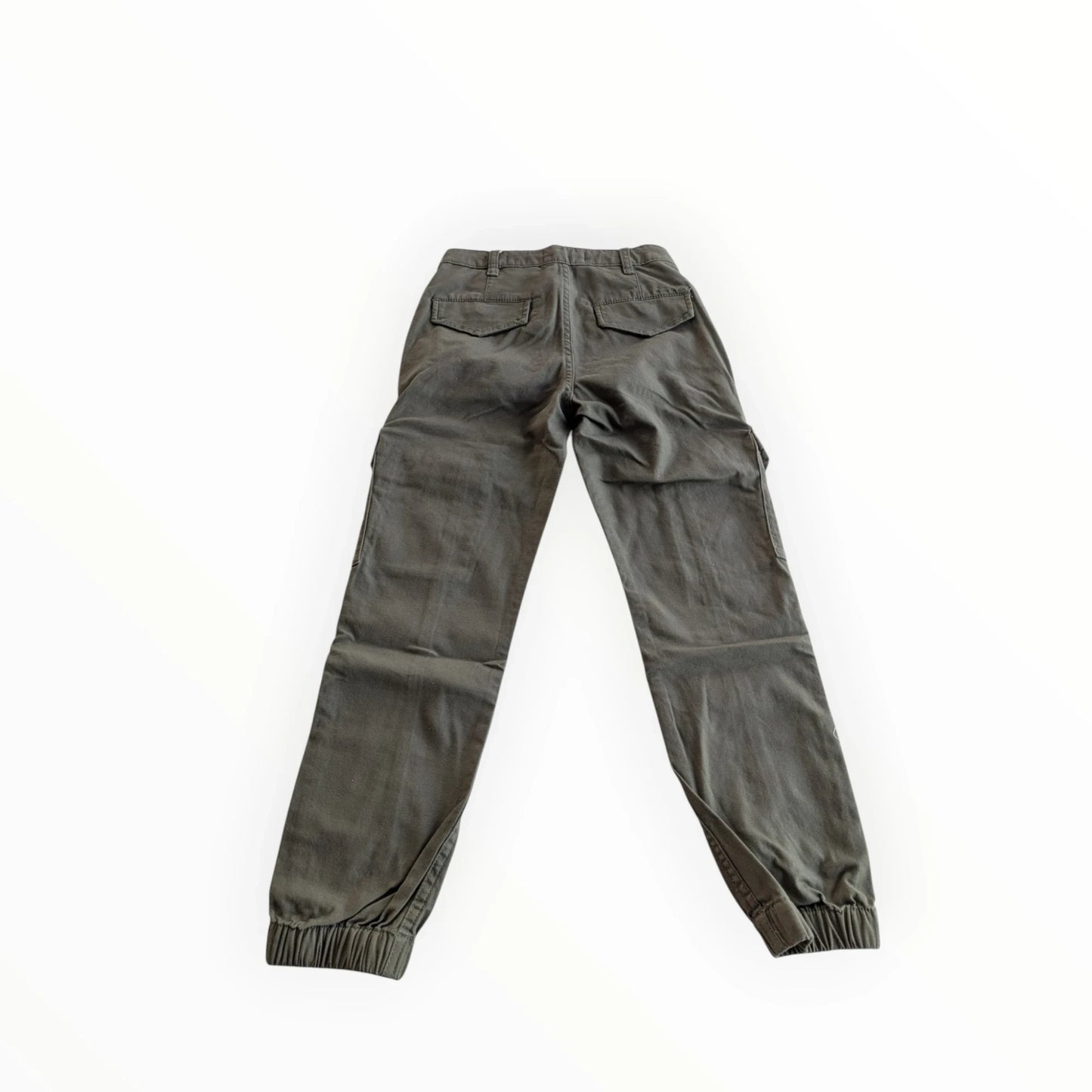 Pierrot Outlet dames cargo broek in olijfgroen, katoenmix, met elastische tailleband en manchetten.