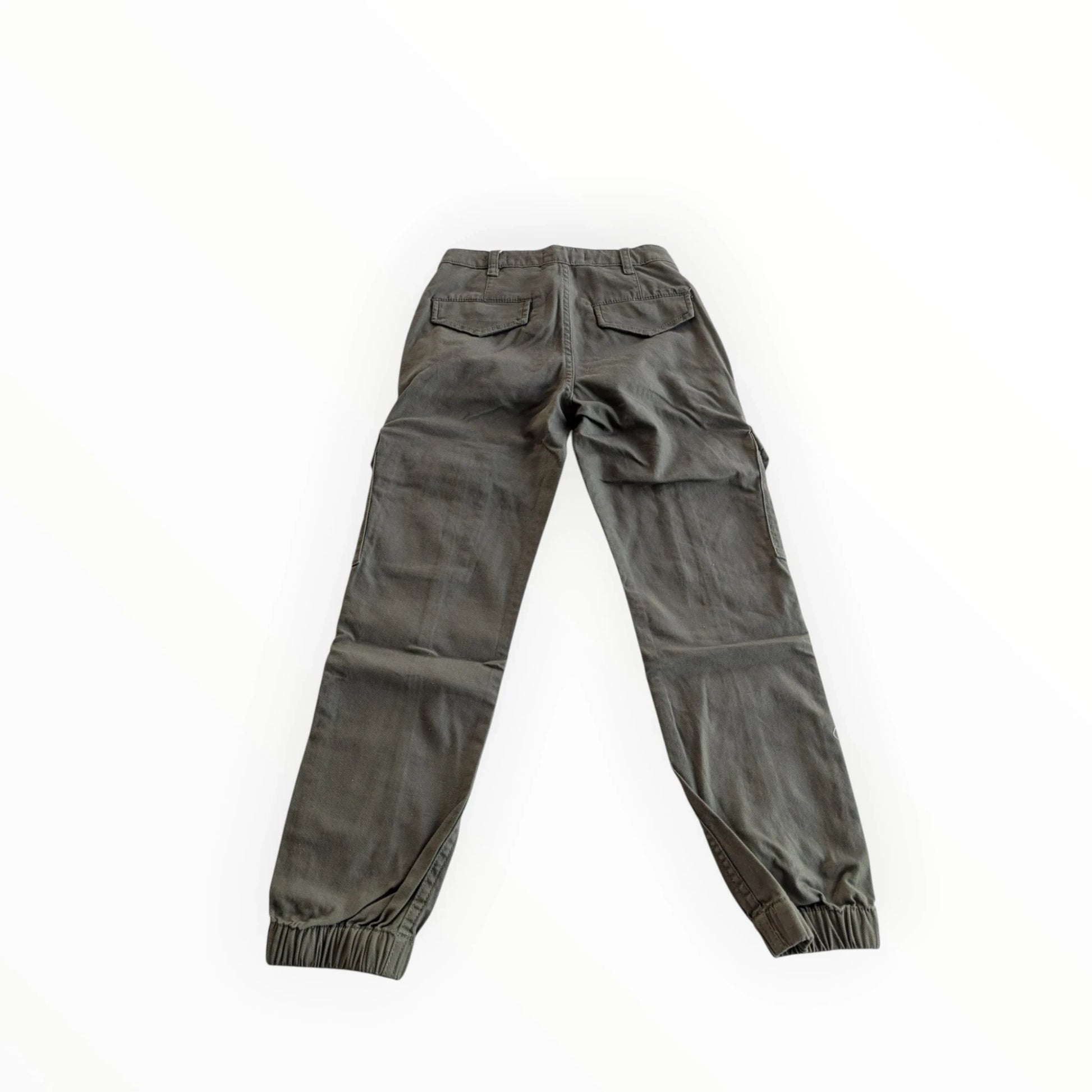 Pierrot Outlet dames cargo broek in olijfgroen, katoenmix, met elastische tailleband en manchetten.