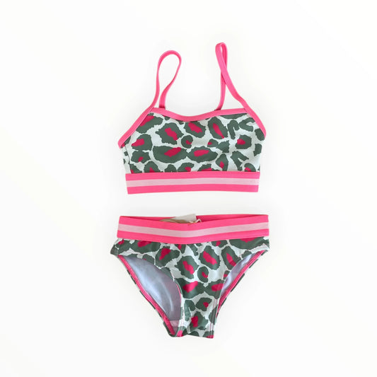 Pierrot Outlet Claesen's bikini voor kinderen met luipaardprint en felroze accenten en verstelbare bandjes.