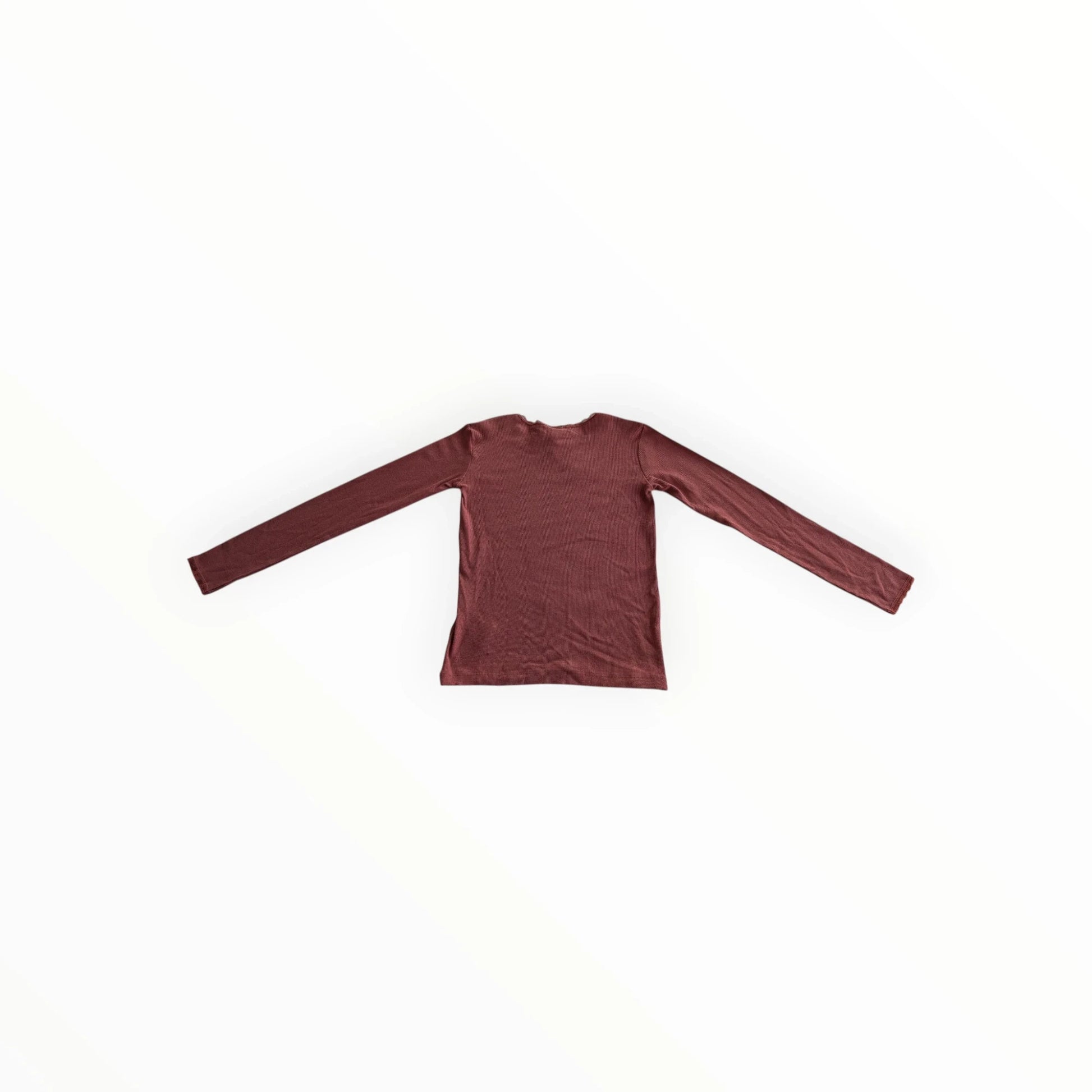 Pierrot Outlet dames longsleeve shirt in diepbruin met fijne ribstructuur en ronde hals.