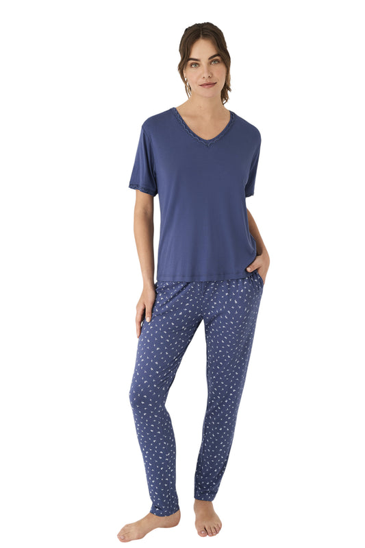 Pierrot Outlet dames pyjamaset met korte mouwen en lange broek in blauw met kantdetail en print