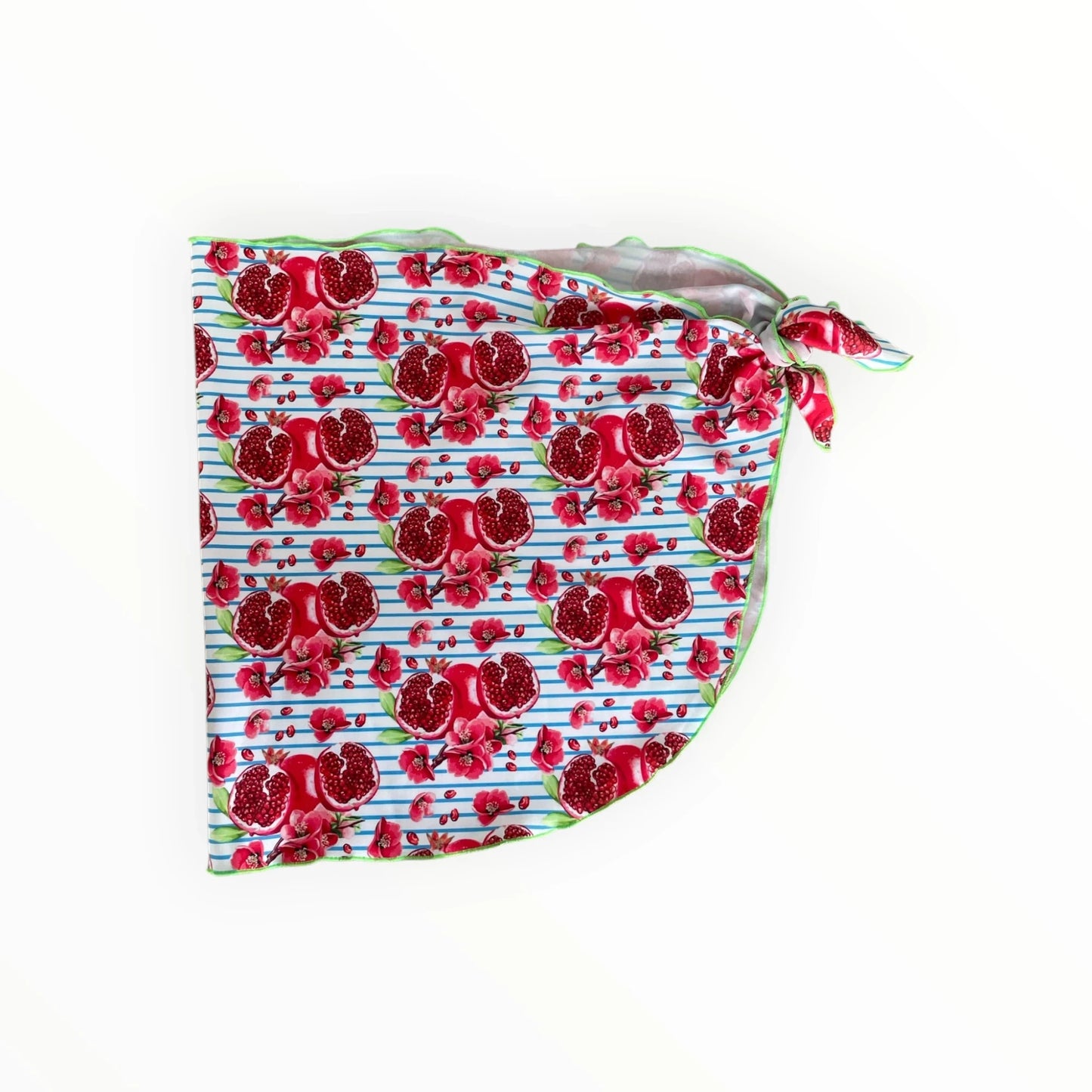 Pierrot Outlet dames sarong met granaatappelprint, blauwe strepen en lichtgroene bies voor een zomerse strandlook.