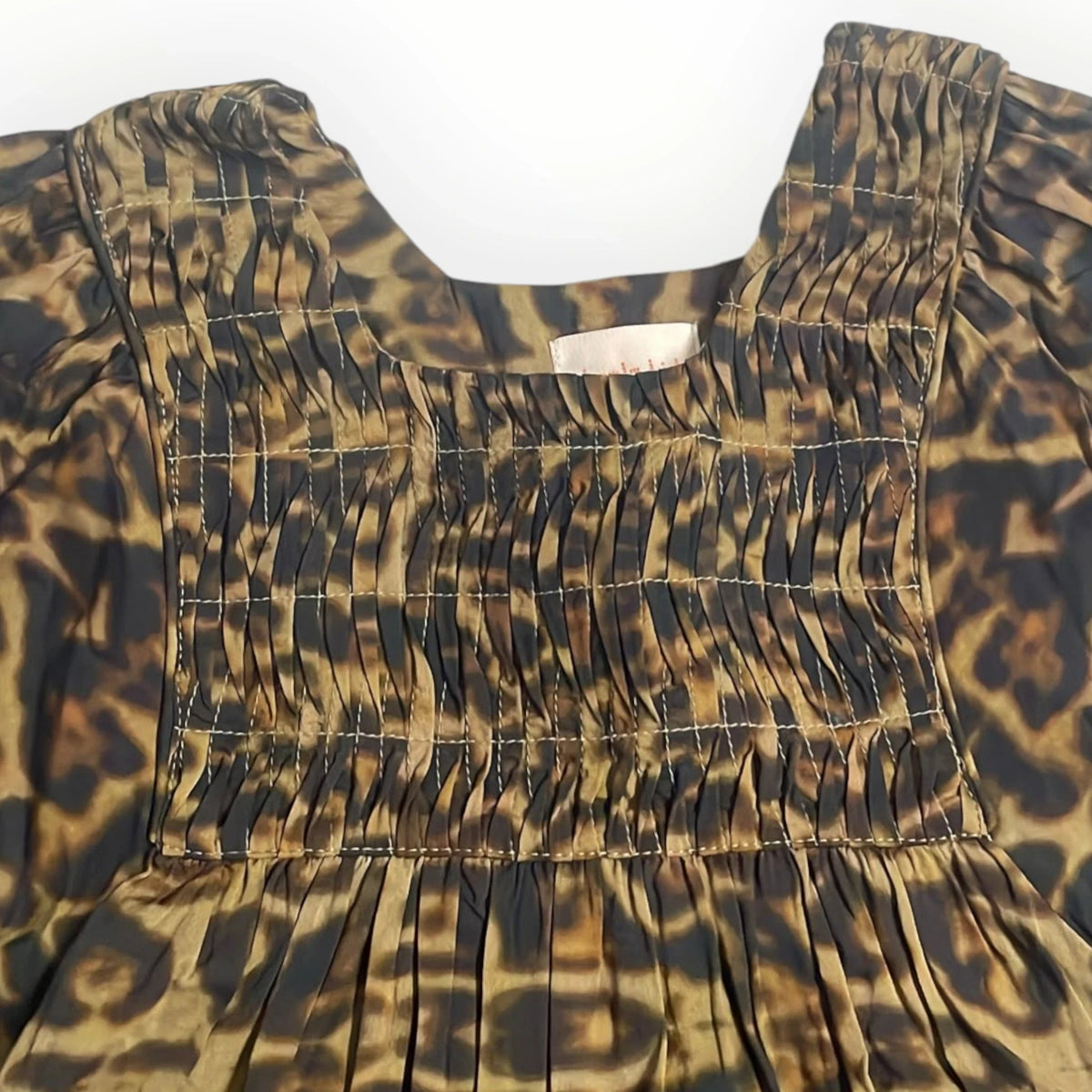 Pierrot Outlet damesjurk met luipaardprint, gesmokt lijfje en pofmouwen in bruin en zwart