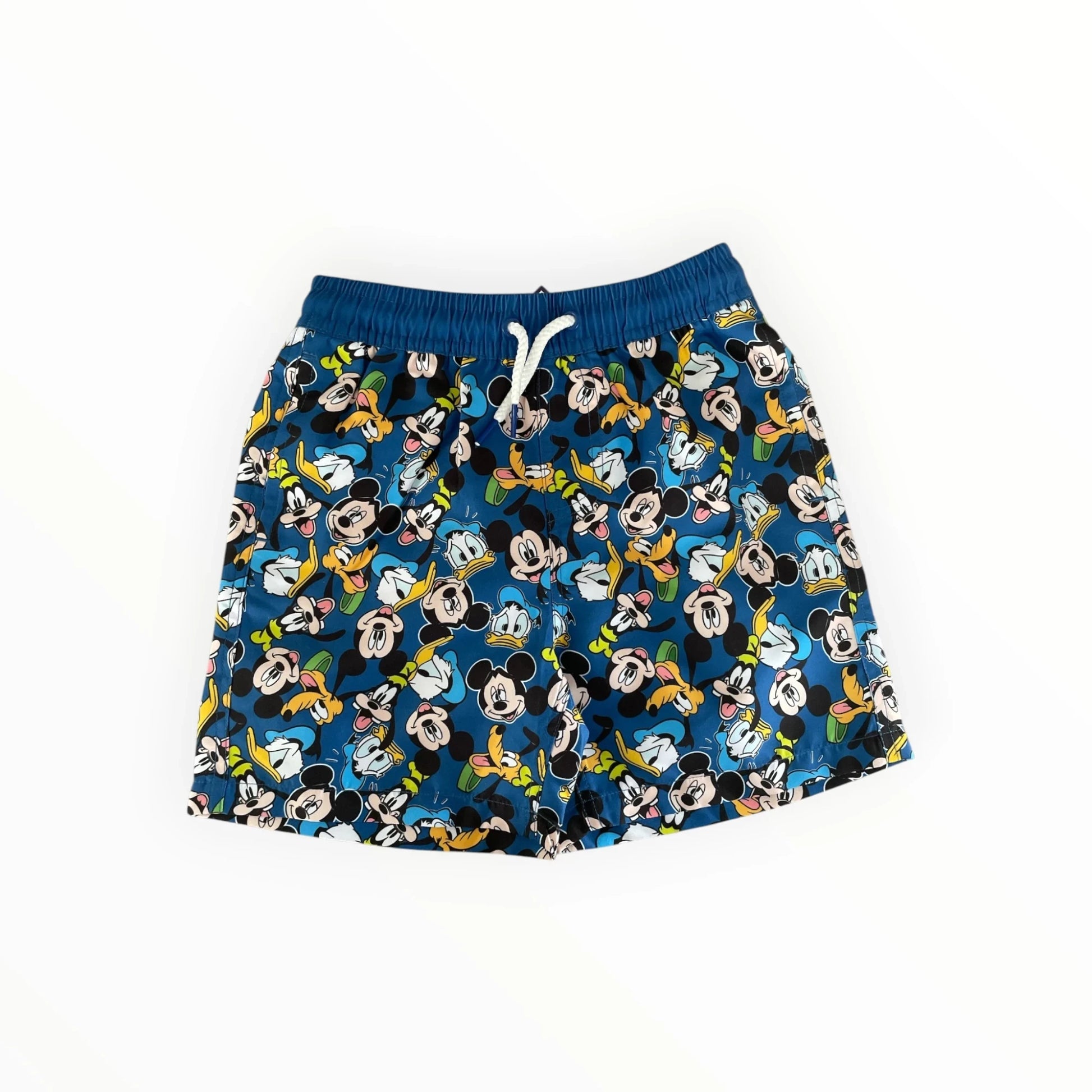 Pierrot Outlet Disney zwemshort voor kinderen in blauw met Mickey Mouse en Donald Duck print en wit trekkoord.