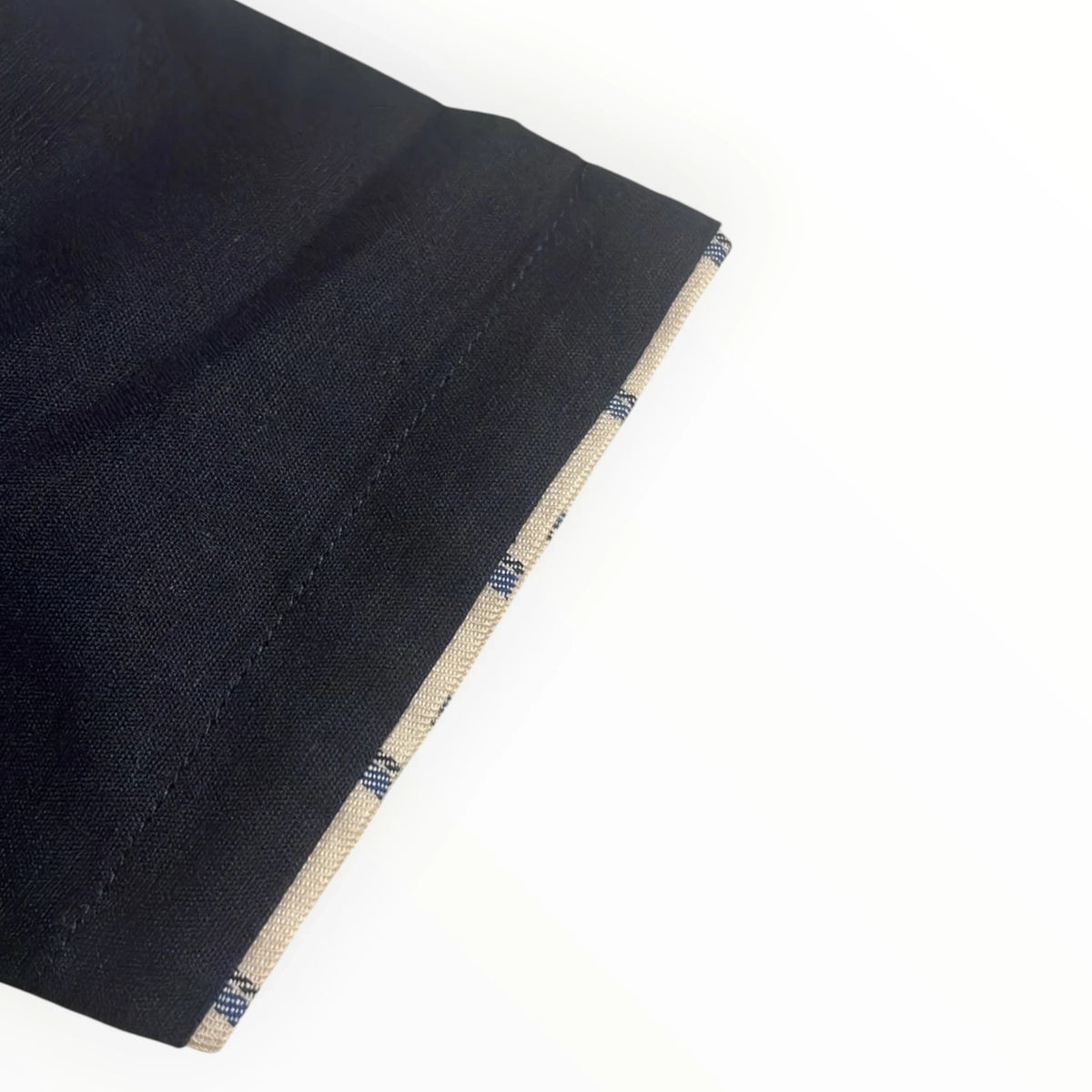 Pierrot Outlet donkerblauw herenoverhemd met korte mouwen en een subtiel geruit patroon aan de binnenkant van de boord