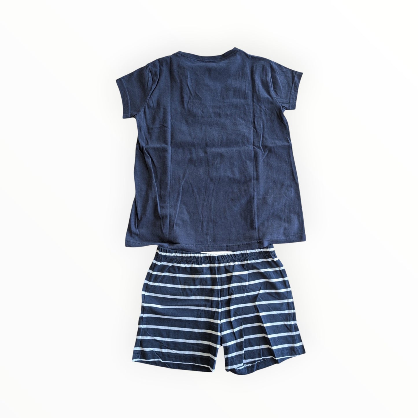 Pierrot Outlet donkerblauwe pyjamaset voor kinderen met effen T-shirt en gestreepte shorts voor optimaal comfort.