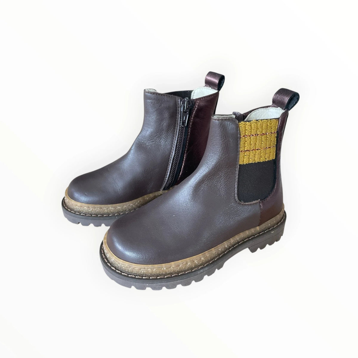 Pierrot Outlet donkerbruine leren enkellaarsjes voor kinderen met rits, elastische inzet en robuuste profielzool.
