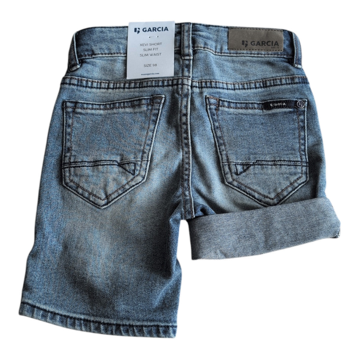 Pierrot Outlet Garcia Jeans Korte Broek Jongens Slim Fit denim shorts, lichte wassing, omgeslagen pijpen, vijf zakken.