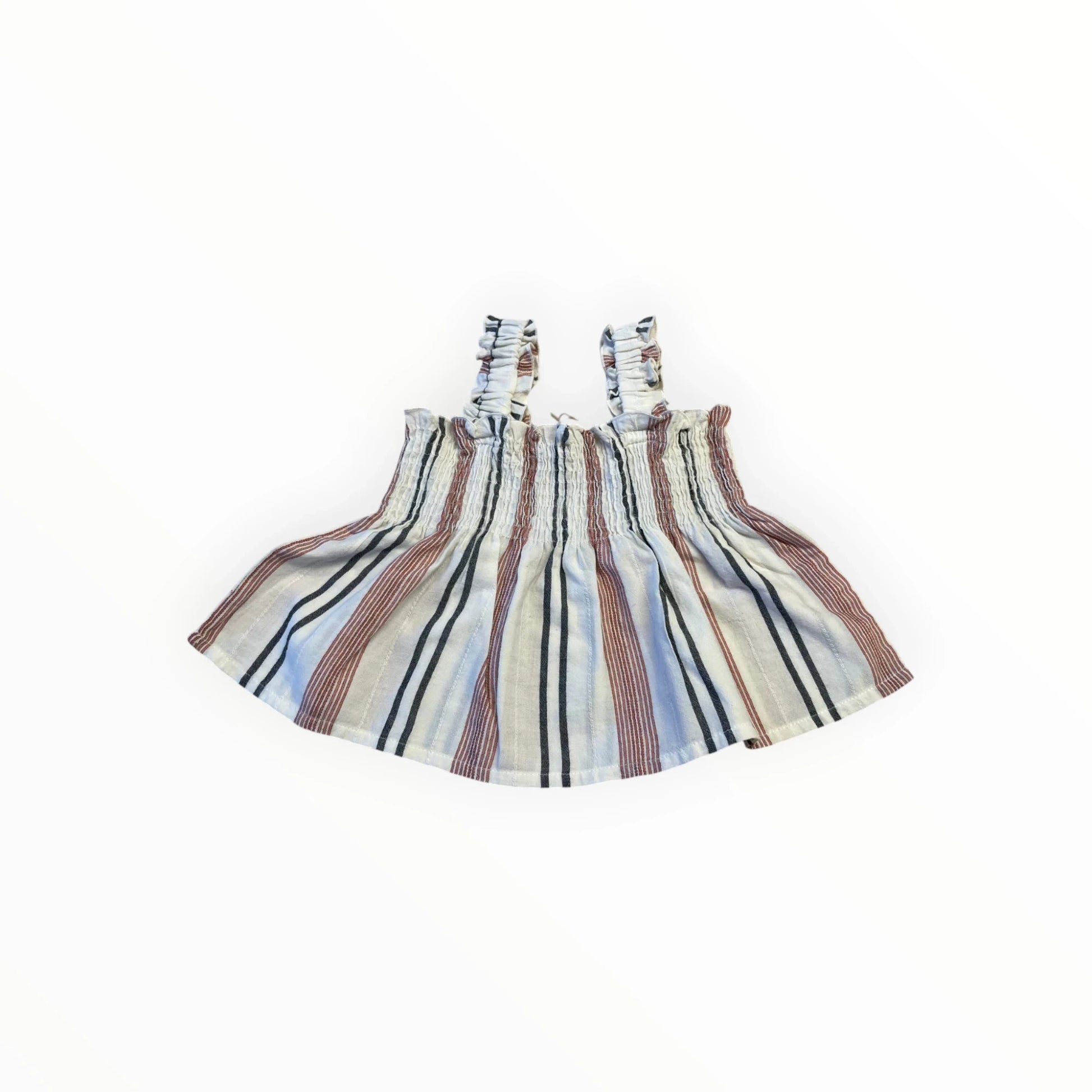 Pierrot Outlet gestreept kinderhemdje met smock detail, rood, zwart en wit. Gemaakt van lichte stof.