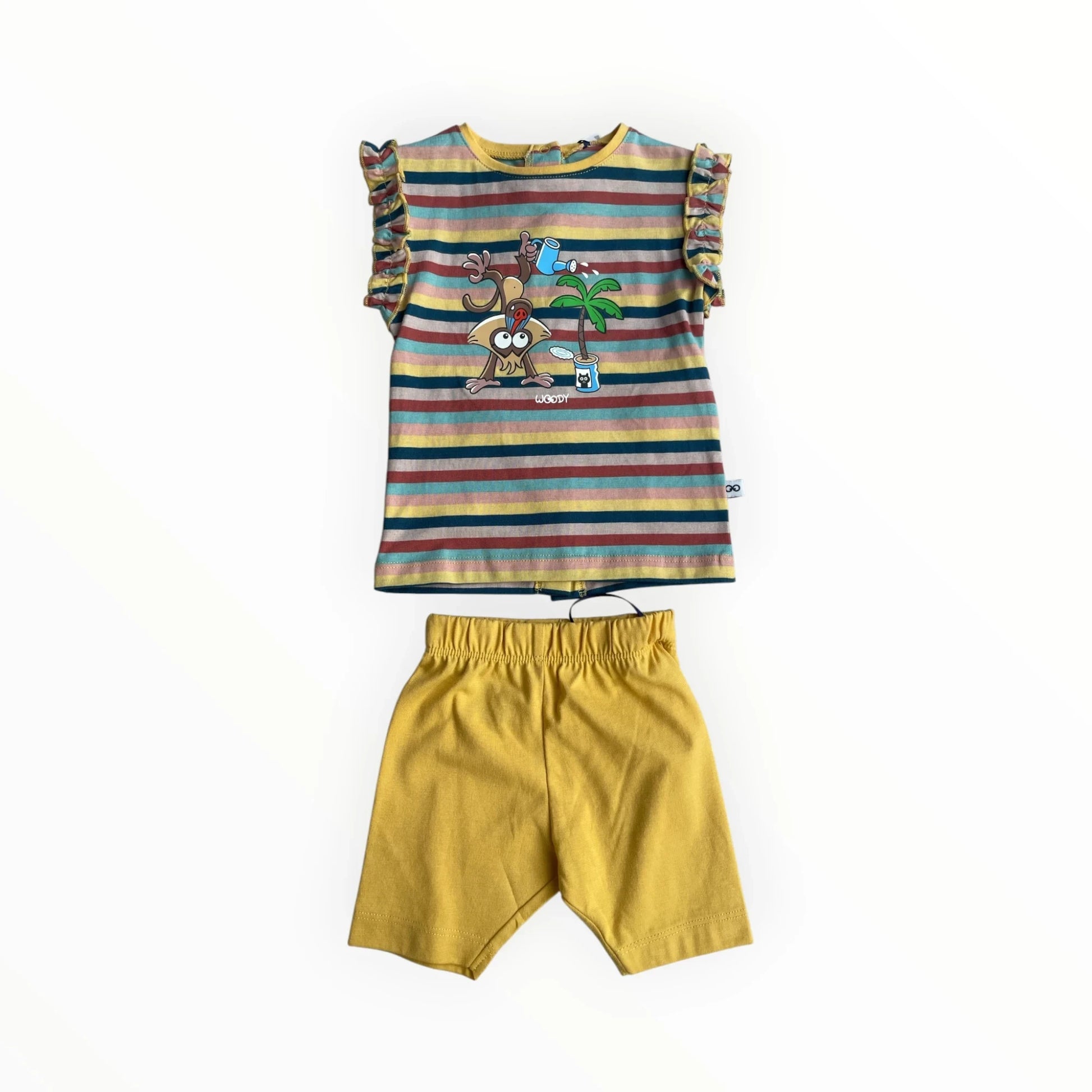 Pierrot Outlet meisjes gestreept T-shirt met aapprint en ruchesmouwen, gecombineerd met een gele short.