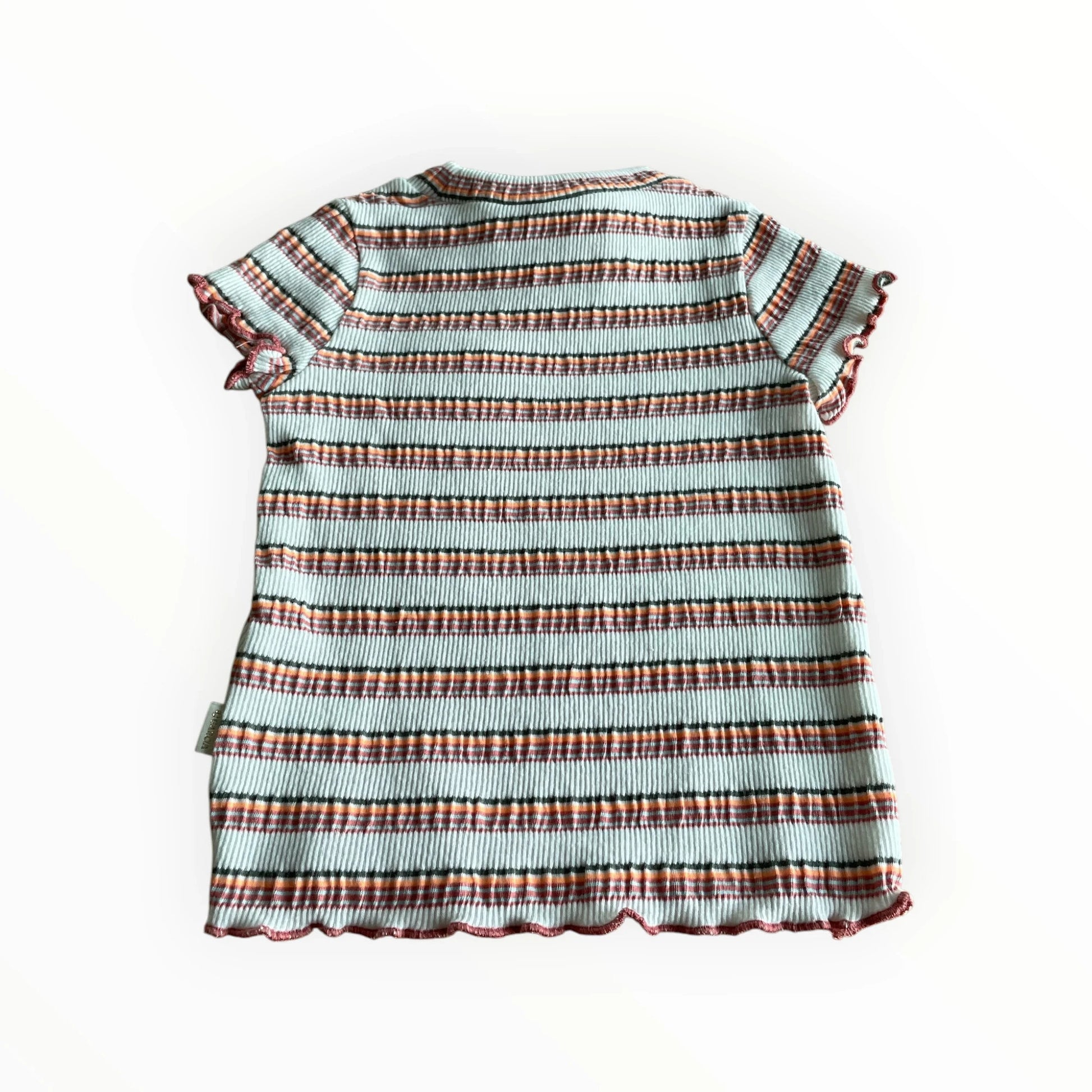 Pierrot Outlet babyjurk met horizontale strepen in lichtblauw, oranje, roze en zwart. Geribbelde stof met golvende zoom.