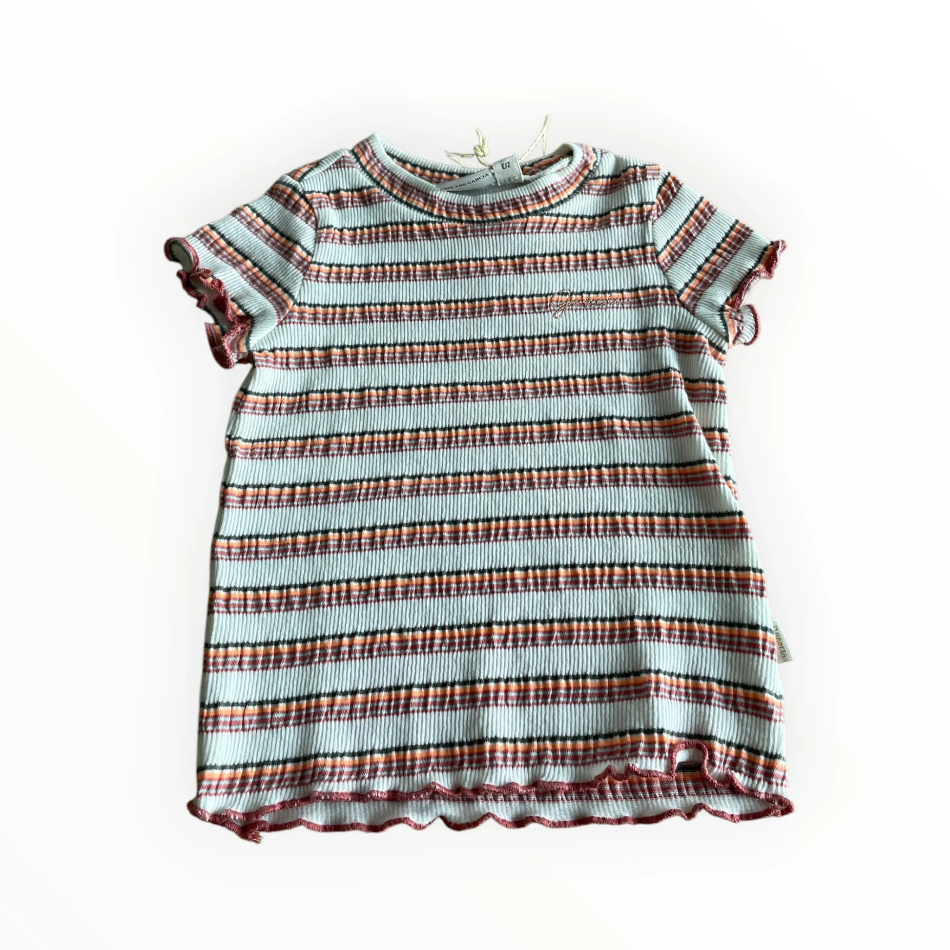 Pierrot Outlet gestreepte babyjurk met korte mouwen, geribbelde stof, lichtblauw, oranje, roze, zwart en bordeauxrode golvende zoom.