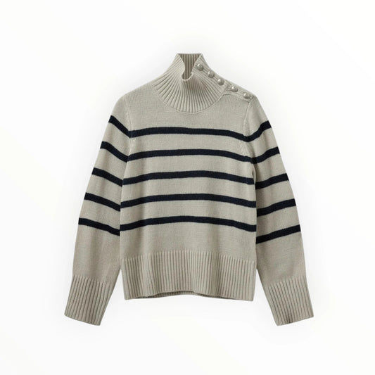 Pierrot Outlet beige gebreide trui met donkerblauwe strepen, colhals en knoopsluiting op de schouder.