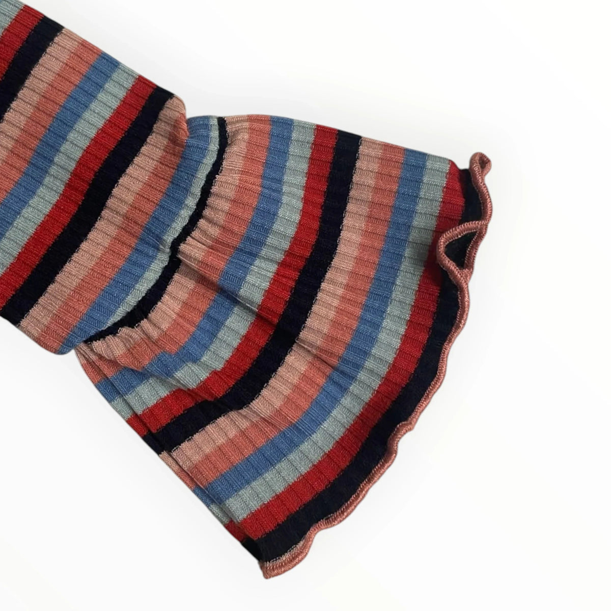 Pierrot Outlet gestreepte top voor meisjes met lange uitlopende mouwen in rood, blauw en roze geribbelde stof
