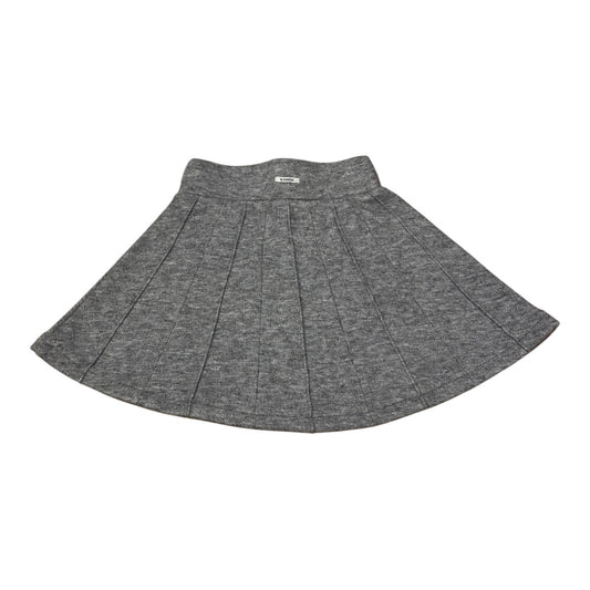 Pierrot Outlet grijze gebreide plooirok voor dames, comfortabel en stijlvol.