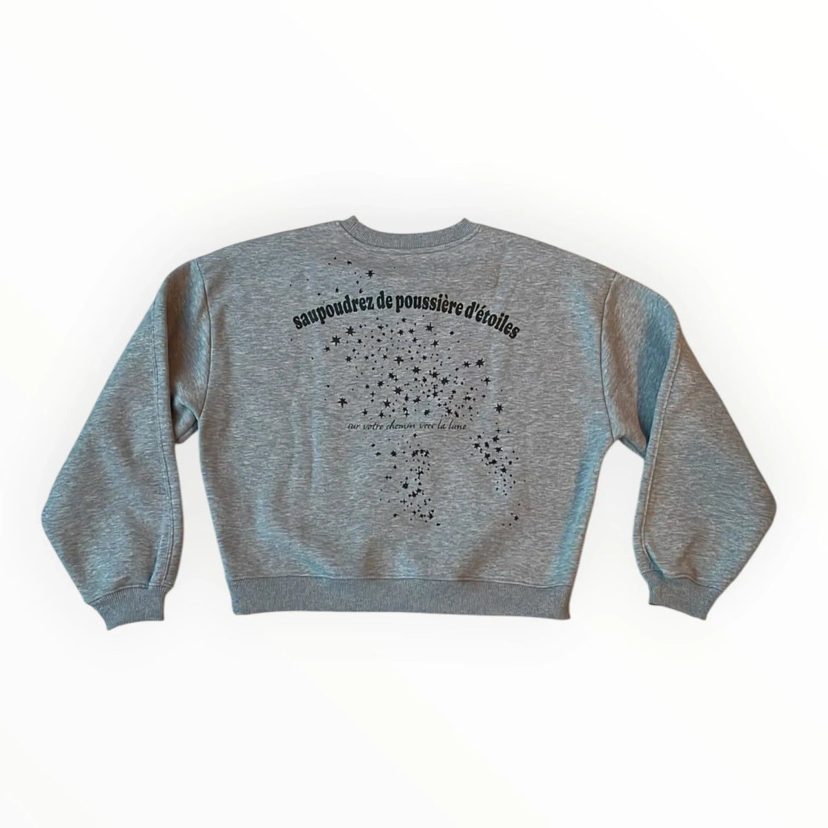 Pierrot Outlet grijze SOFIE SCHNOOR sweater met sterrenhemel print en Franse tekst op de achterzijde