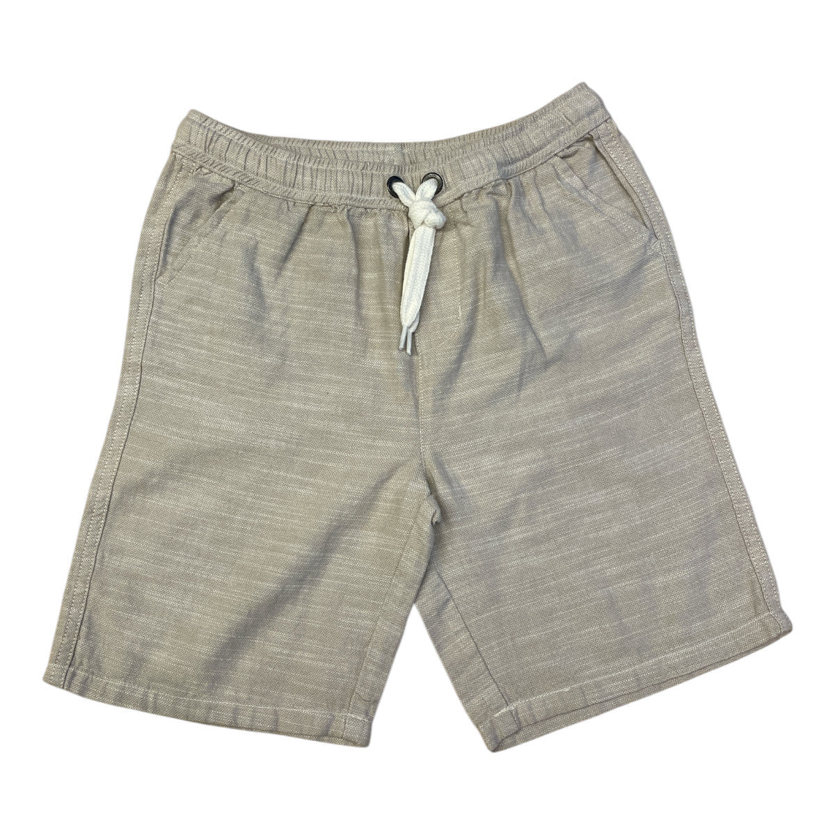 Pierrot Outlet heren shorts in beige met trekkoord en steekzakken. Gemaakt van ademende stof.