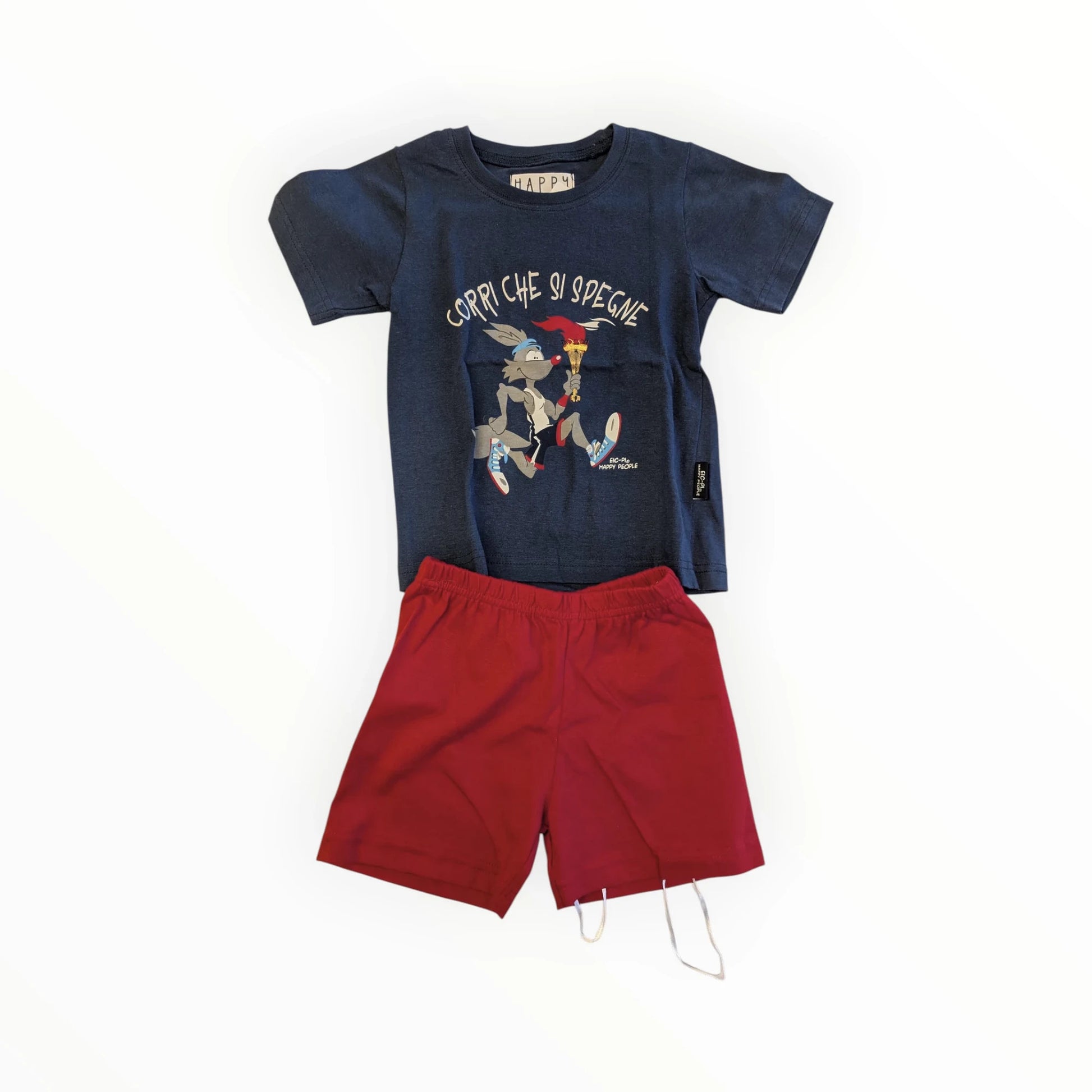 Pierrot Outlet jongens set: donkerblauw katoenen T-shirt met konijnenprint en rode korte broek met elastische tailleband.