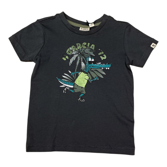 Pierrot Outlet donkergrijze katoenen T-shirt voor jongens met dansende krokodilprint en palmbomen.