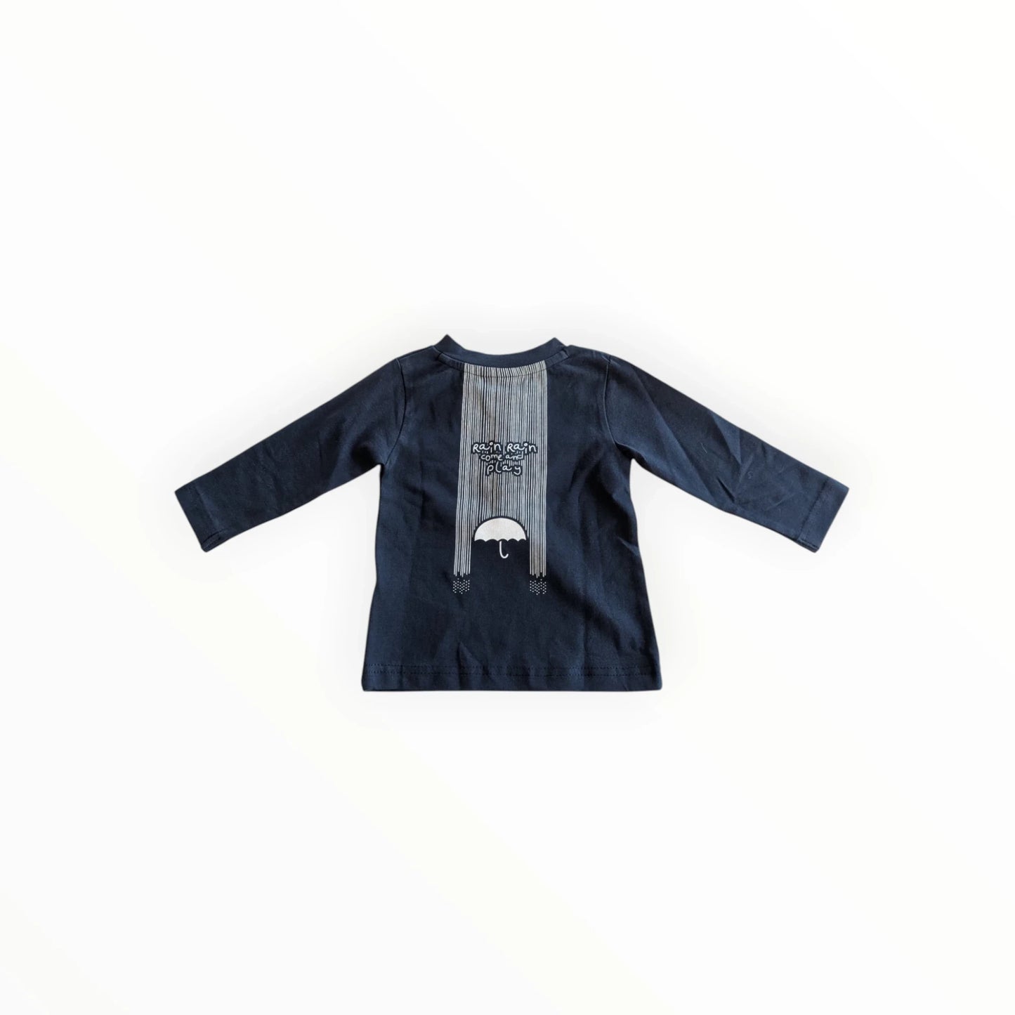Pierrot Outlet navyblauw katoenen T-shirt met lange mouwen en een regenprint op de achterkant.