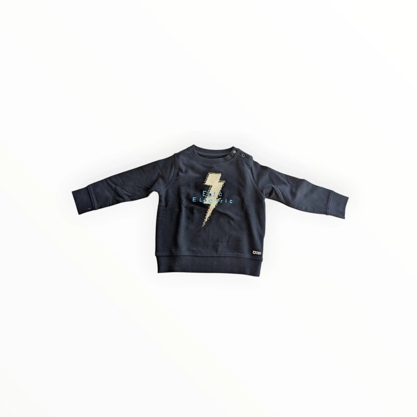 Pierrot Outlet jongens donkerblauwe sweater met bliksemprint en tekst "Feeling Electric". Ronde hals, drukknoopjes op schouder.