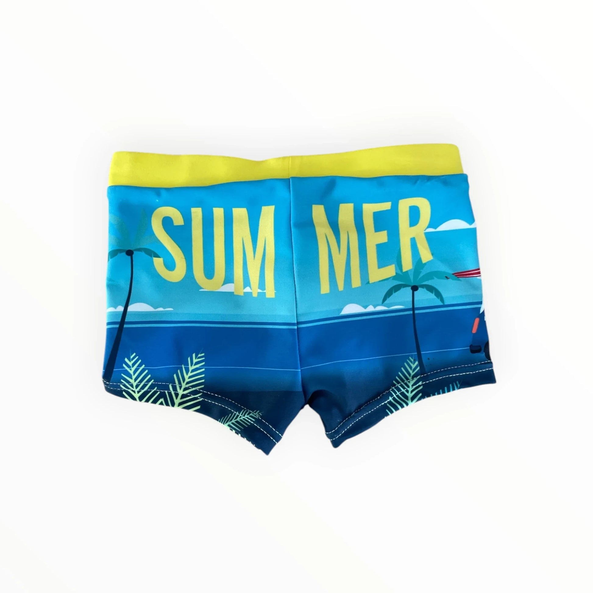 Pierrot Outlet jongens zwemshort met zomerse print, surfbusje, palmbomen en gele tailleband met SUMMER tekst.