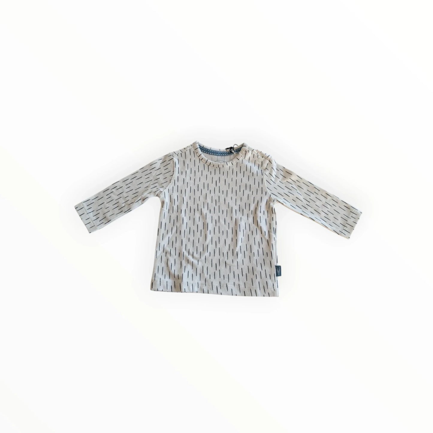 Pierrot Outlet kinder longsleeve met grafische print in lichtgrijs en donkergrijs, ronde hals, lange mouwen.