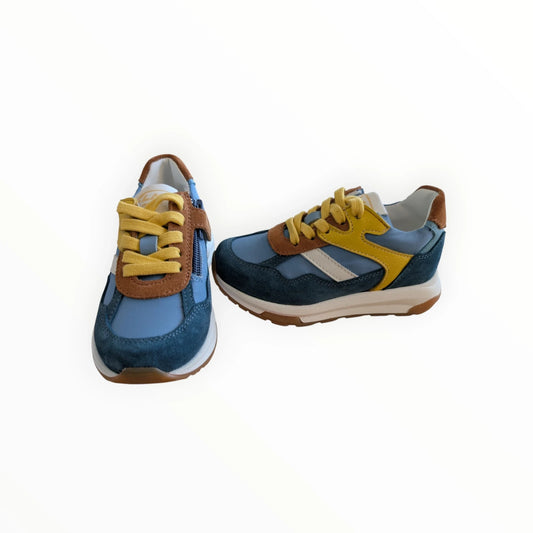 Pierrot Outlet sneakers met veters en rits in blauw, bruin en geel. Gemaakt van suède en textiel.