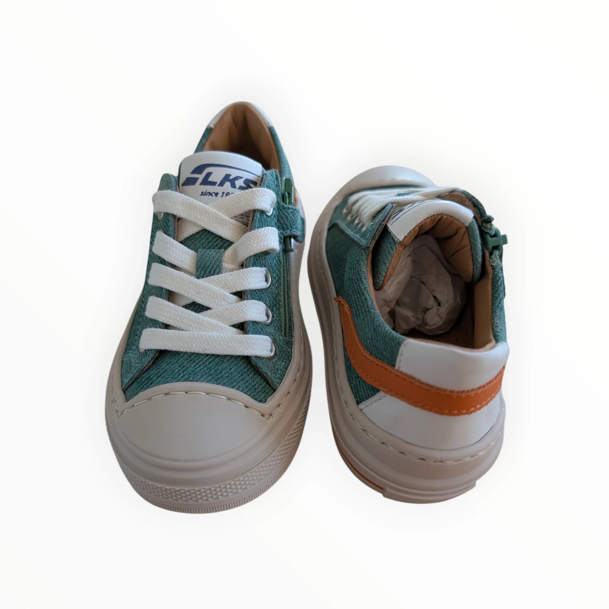 Pierrot Outlet groene denim-achtige sneakers voor kinderen met oranje accenten, vetersluiting en ritssluiting.
