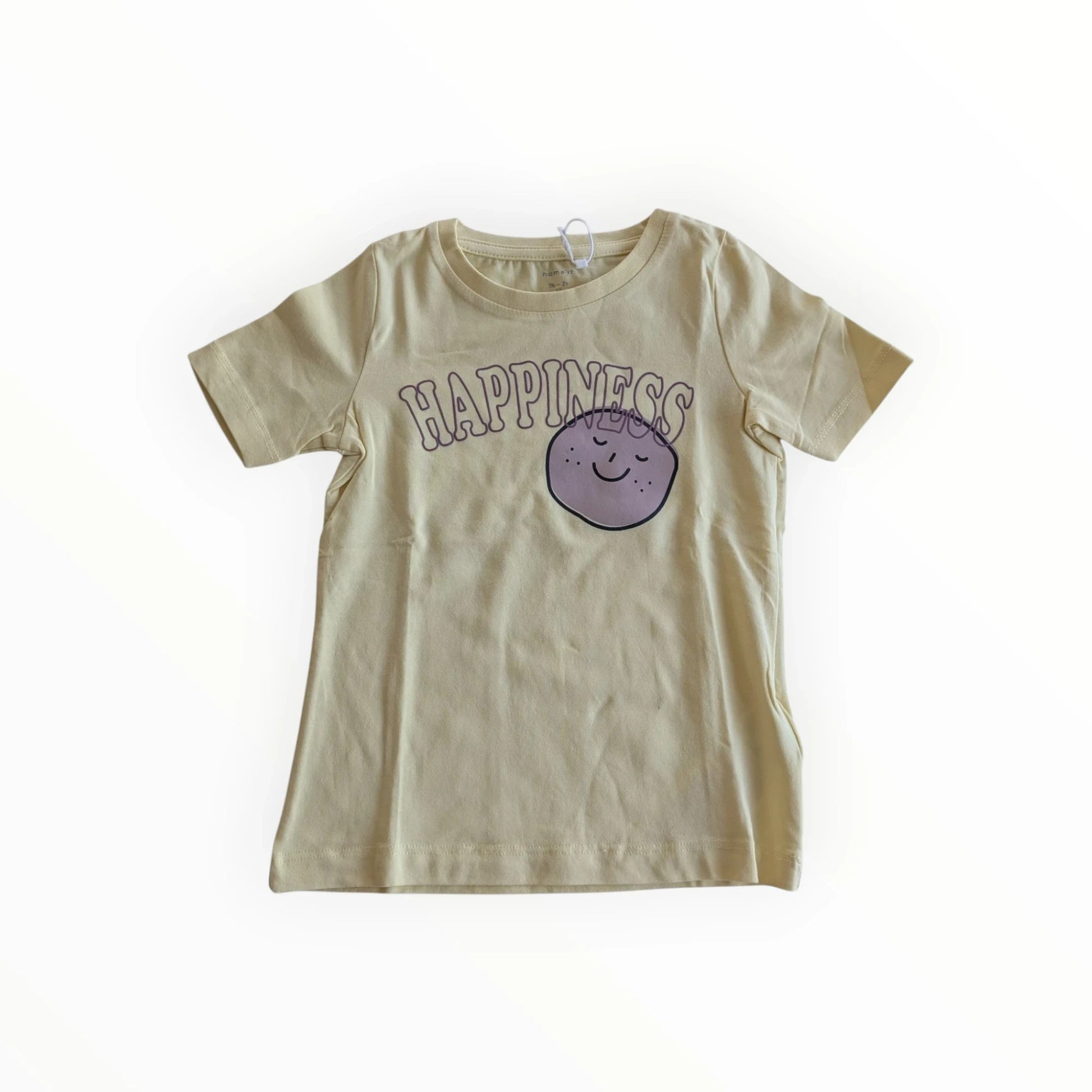 Pierrot Outlet lichtgele katoenen T-shirt met korte mouwen, 'HAPPINESS' print en lachend gezichtje.
