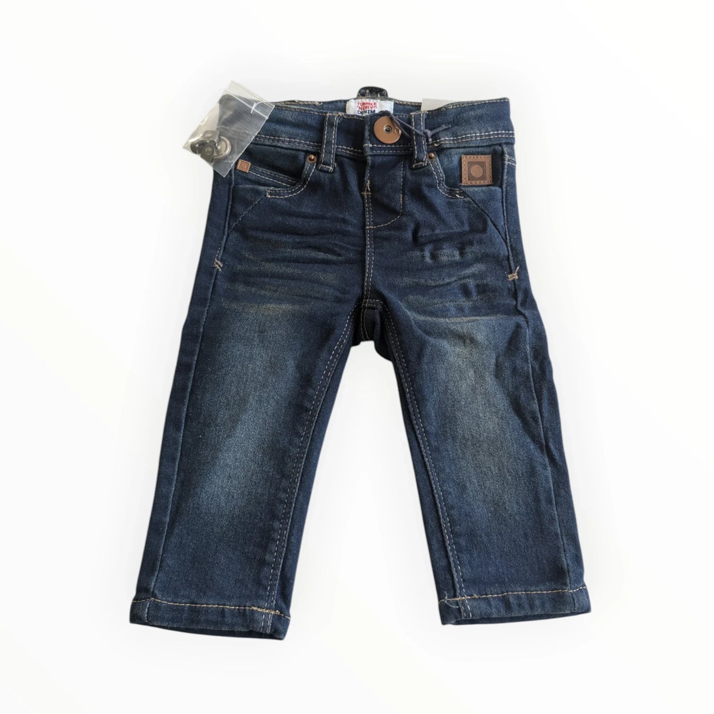 Pierrot Outlet jeans voor kinderen, donkerblauwe denim met subtiele slijtage, verstelbare tailleband en zakken.