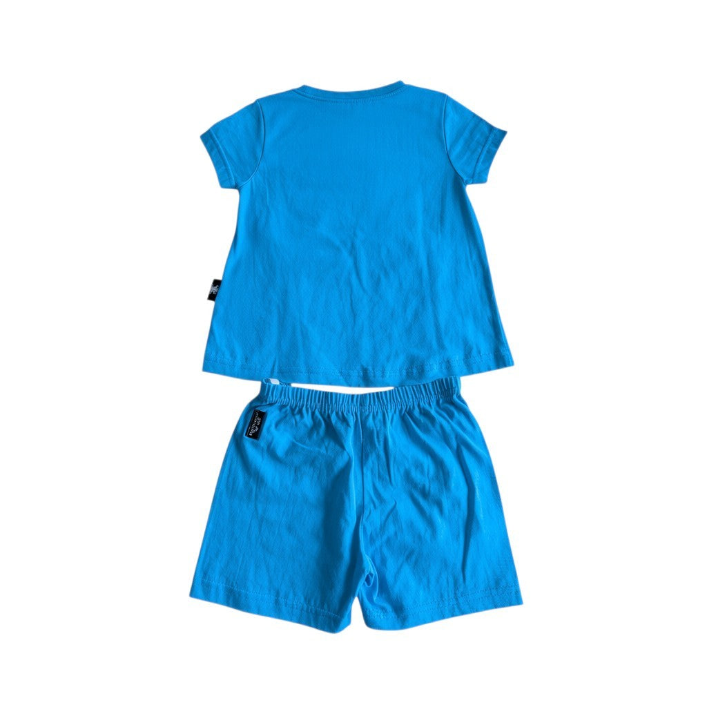 Pierrot Outlet blauwe katoenen pyjamaset voor kinderen met schaapjesprint op shirt en elastische tailleband op short.