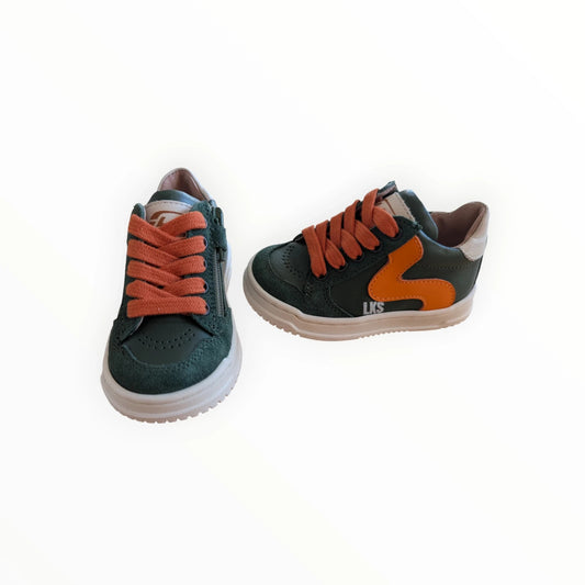 Pierrot Outlet kindersneakers in bosgroen met oranje veters en rits, suède en leer