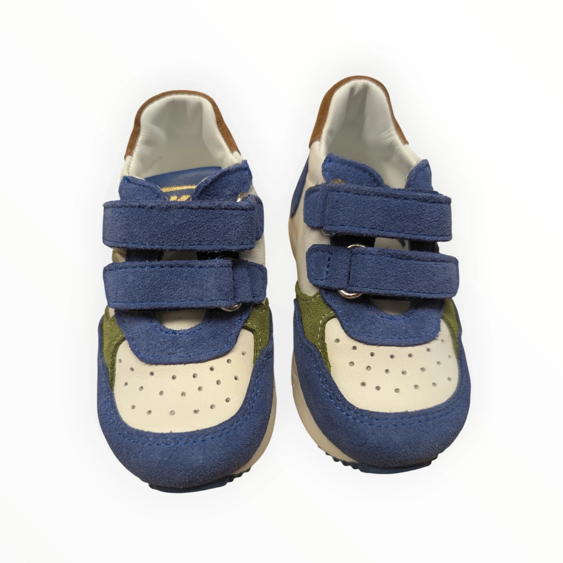 Pierrot Outlet kindersneakers met klittenbandsluiting in blauw, wit, groen en bruin. Gemaakt van leer en suède met perforaties.